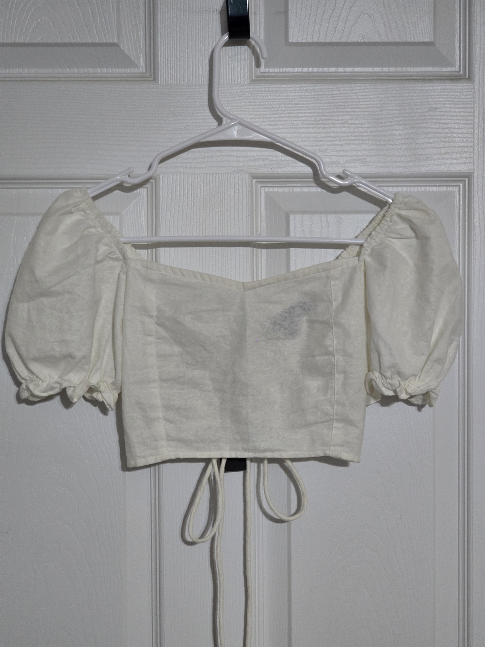 Motel Rocks Cream Puff-Sleeve Tie-Back Crop Top